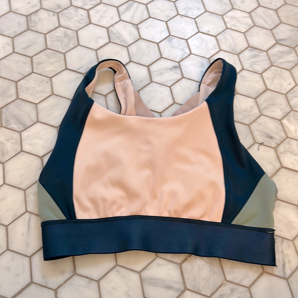 Athlete sports bra